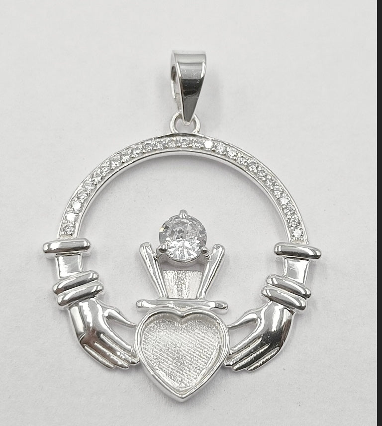 Silver Claddagh Necklace